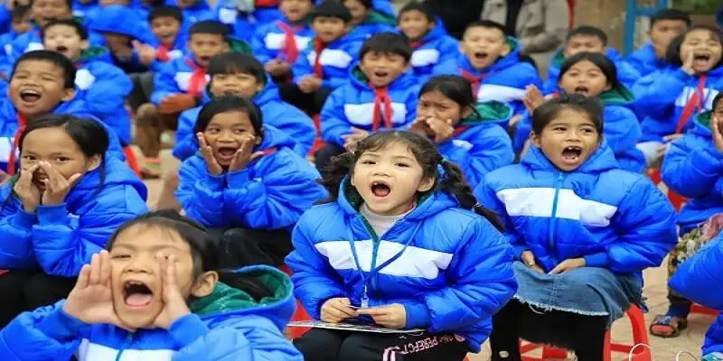 F8bet Mang Áo Ấm Cho Em – Thắp Sáng Tình Người, Hy Vọng